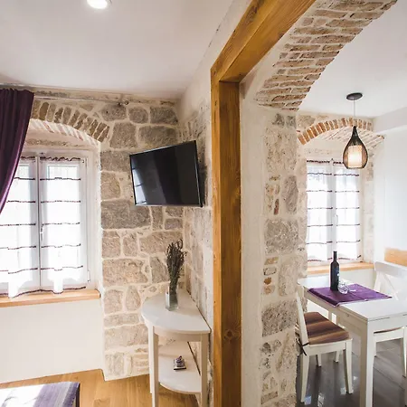 Sir George Luxury * Спліт